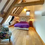 Corps De Ferme Restaure Avec Piscine Interieure Chauffee - Fr-1-497-164