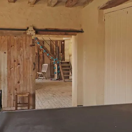 Corps De Ferme Spacieux Avec Piscine Intérieure Et Jardin En Normandie - Fr-1-497-164 Hébergement de vacances