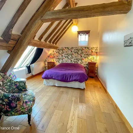 Corps De Ferme Spacieux Avec Piscine Intérieure Et Jardin En Normandie - Fr-1-497-164