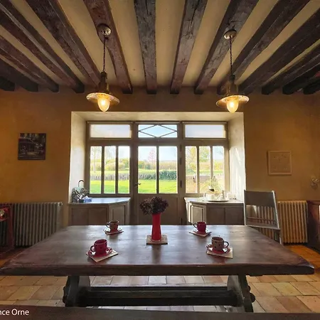 Corps De Ferme Spacieux Avec Piscine Intérieure Et Jardin En Normandie - Fr-1-497-164