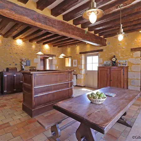 Corps De Ferme Restaure Avec Piscine Interieure Chauffee - Fr-1-497-164