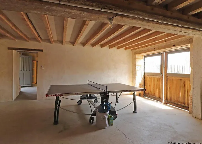 Holiday home Corps De Ferme Restaure Avec Piscine Interieure Chauffee - Fr-1-497-164 *