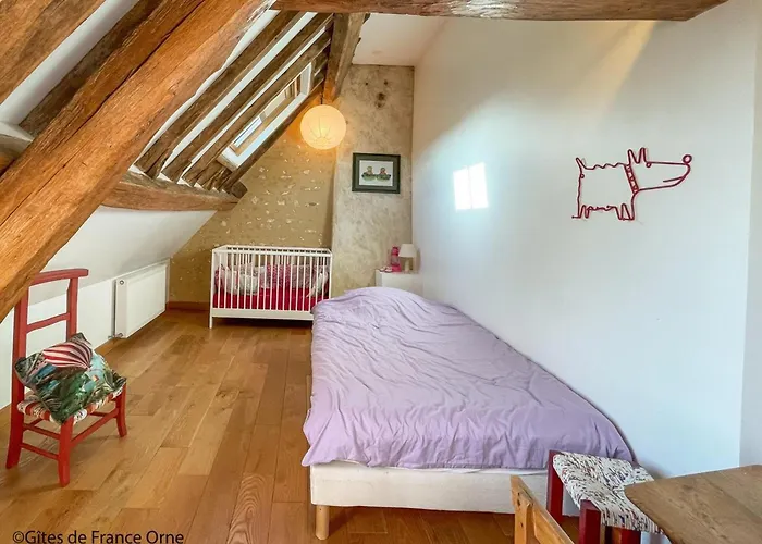 Corps De Ferme Restaure Avec Piscine Interieure Chauffee - Fr-1-497-164